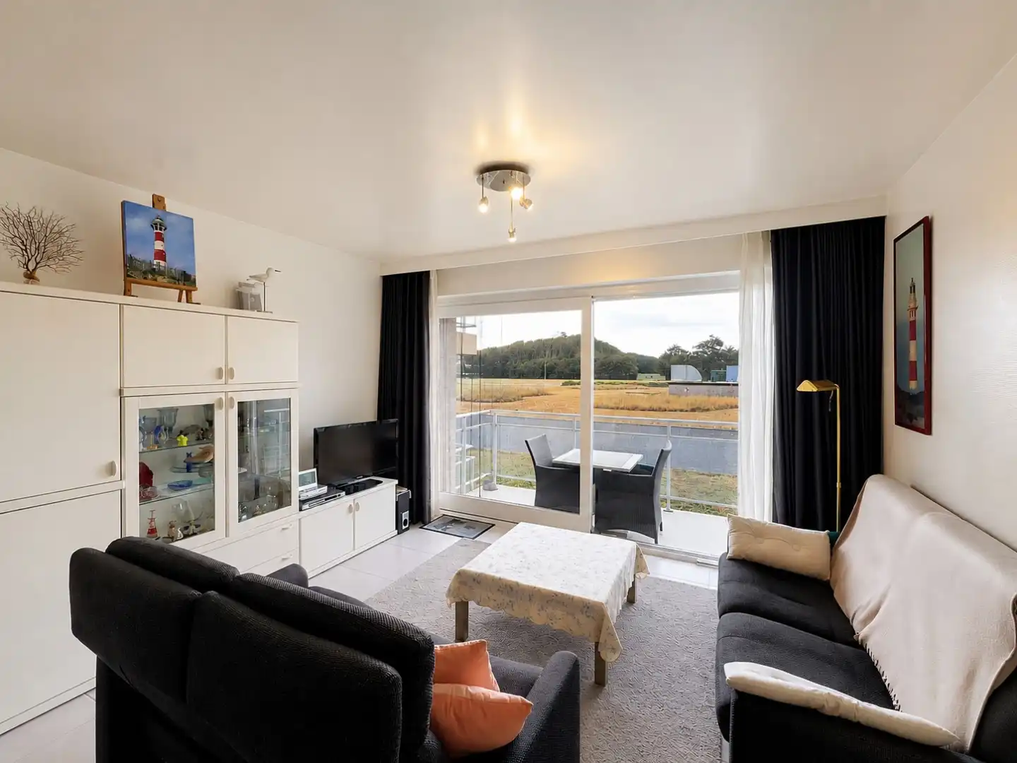 Appartement met twee slaapkamers op toplocatie bij de schildpad van Nieuwpoort foto 3