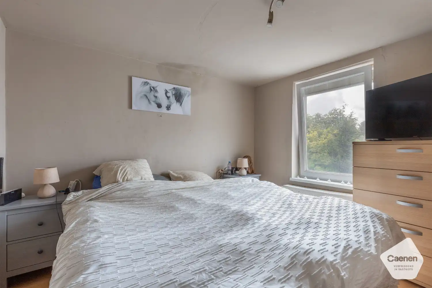 Ruime half-open woning met 4 slaapkamers, muziekstudio/hobbyruimte, garage en leuke tuin foto 11