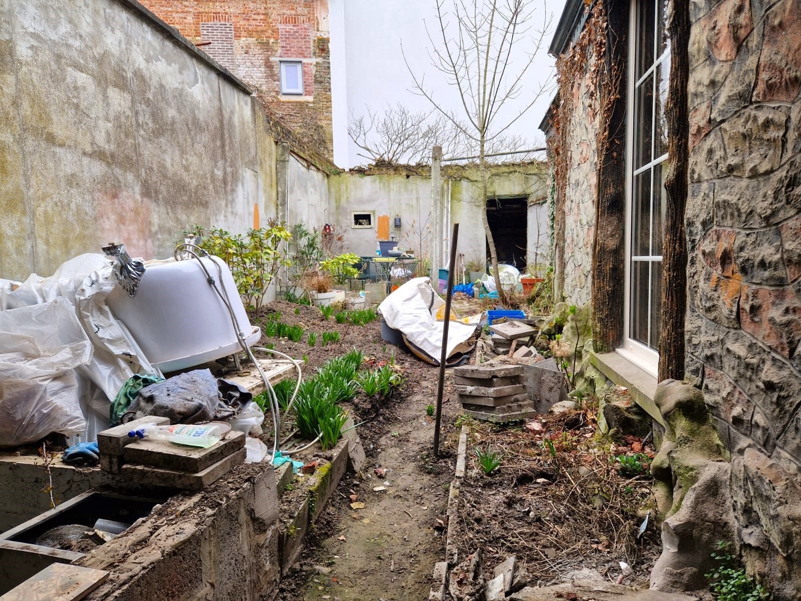 WSB-Immo: te renoveren pareltje in centrum Geraardsbergen foto {{pictureIndex}}