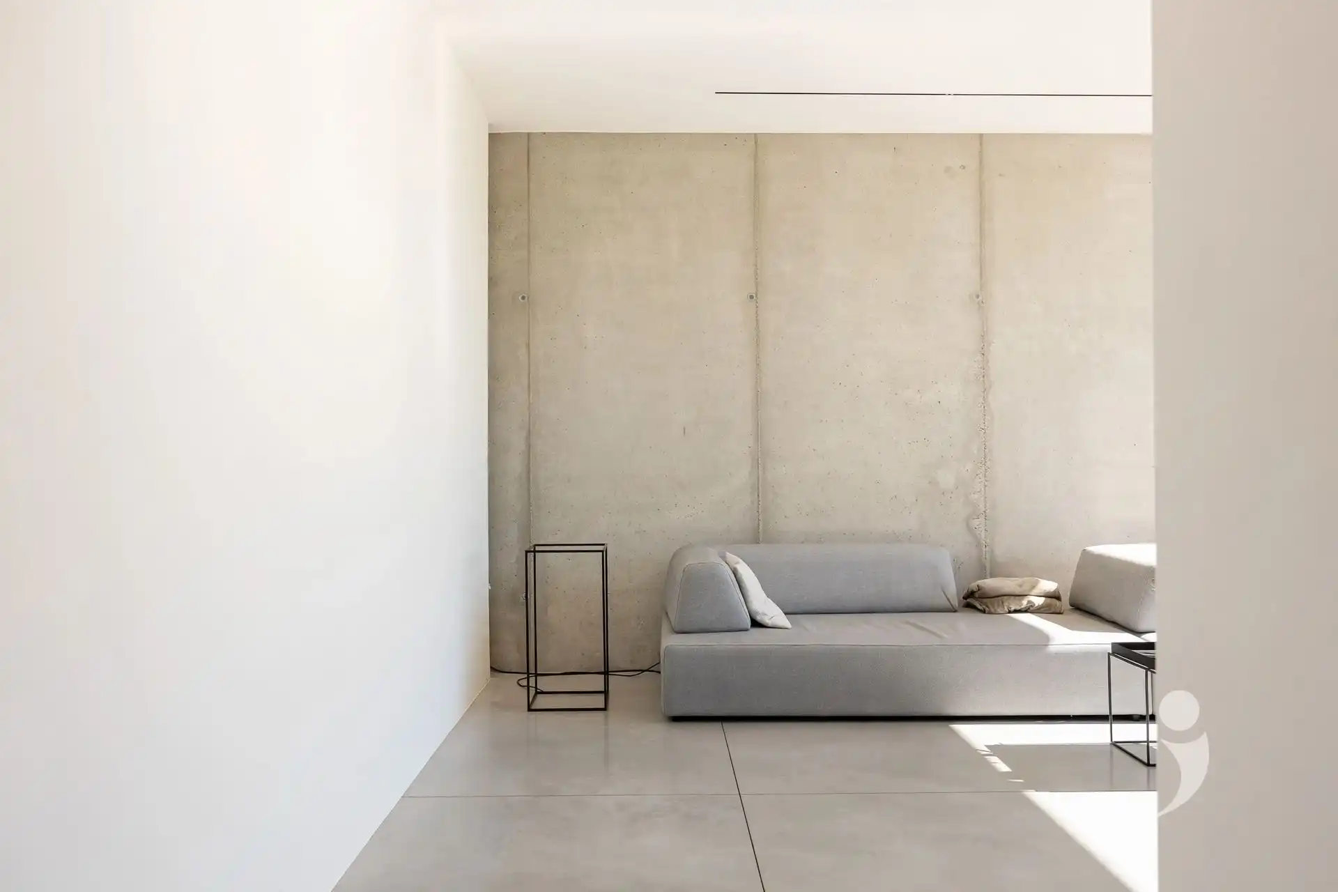 High-end architectenwoning met zwembad en prachtig zicht op de achterliggende weides foto 4