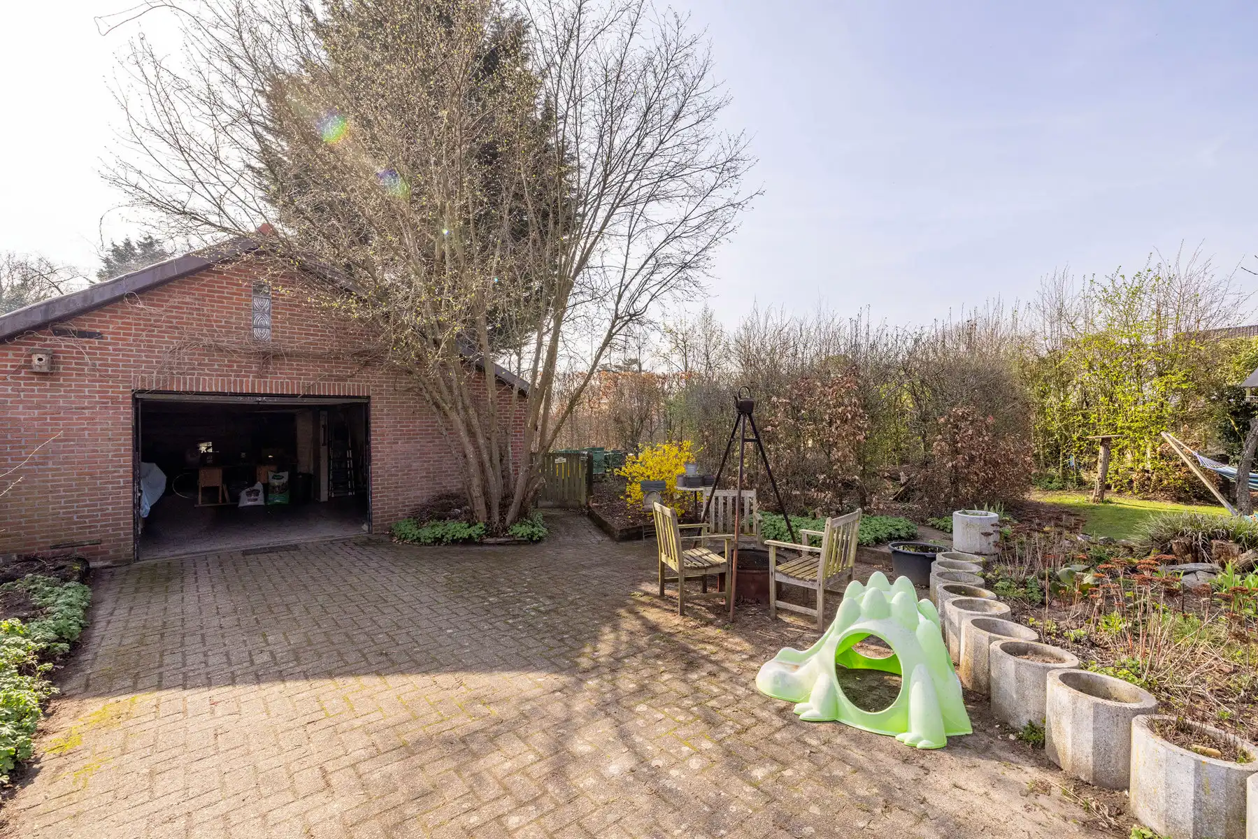 Laagbouwwoning met 2/3slpk, tuin en garage foto 27