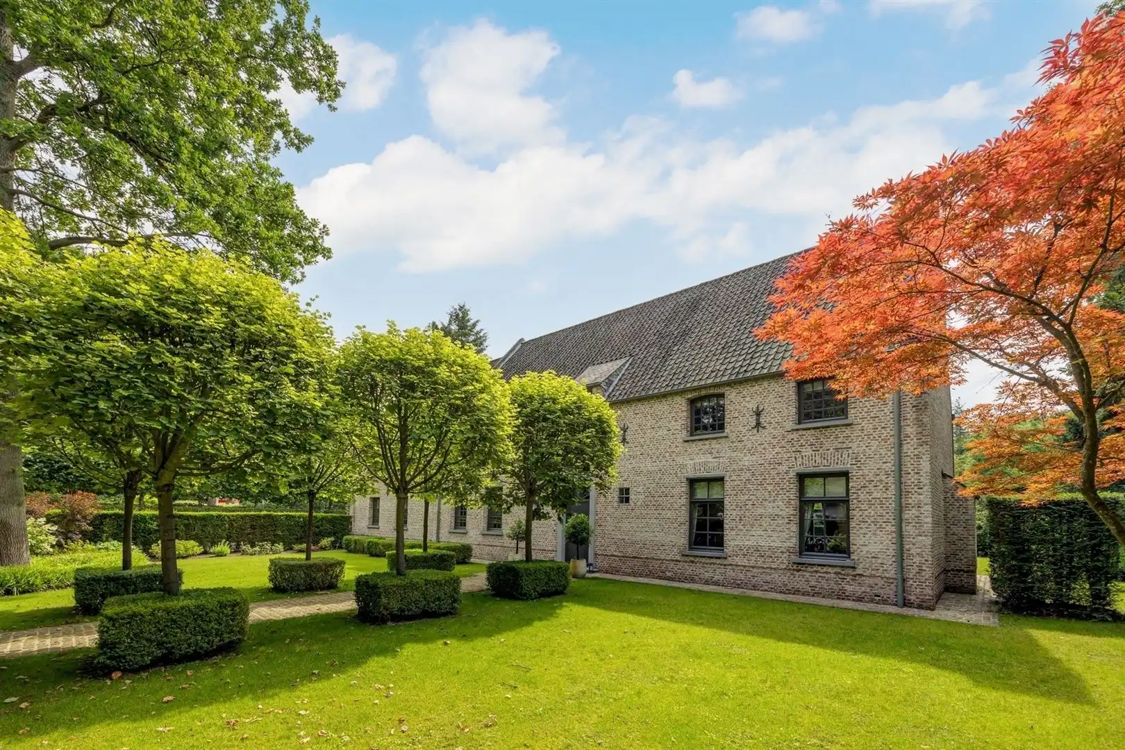 Uitzonderlijke villa met 615 m² woonoppervlakte in KONINGSHOF foto 3