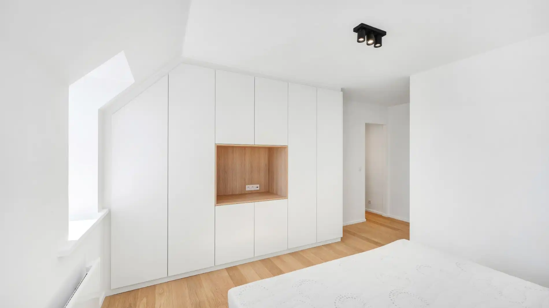 Prachtig duplex appartement met 18 meter gevelbreedte en groot zuid gericht terras met open zicht over het Knokse hinterland foto 24