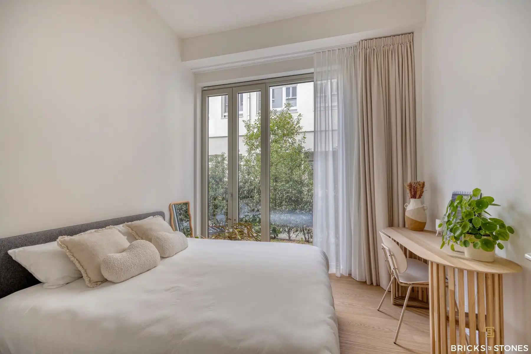 Verborgen parel: gelijkvloers appartement met terras foto 28