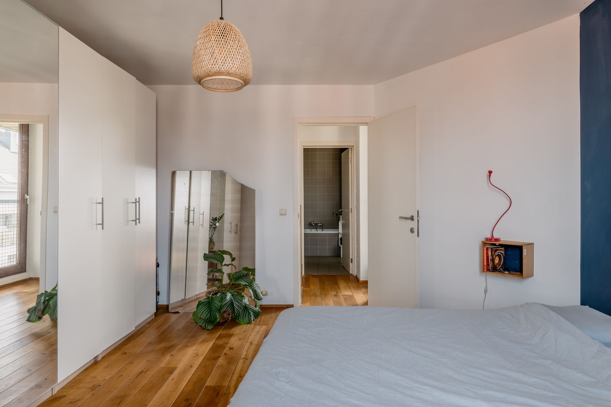Doordachte hoekwoning waarbij de architect zijn huiswerk goed gemaakt heeft: project van Huiswerk Architecten foto 16