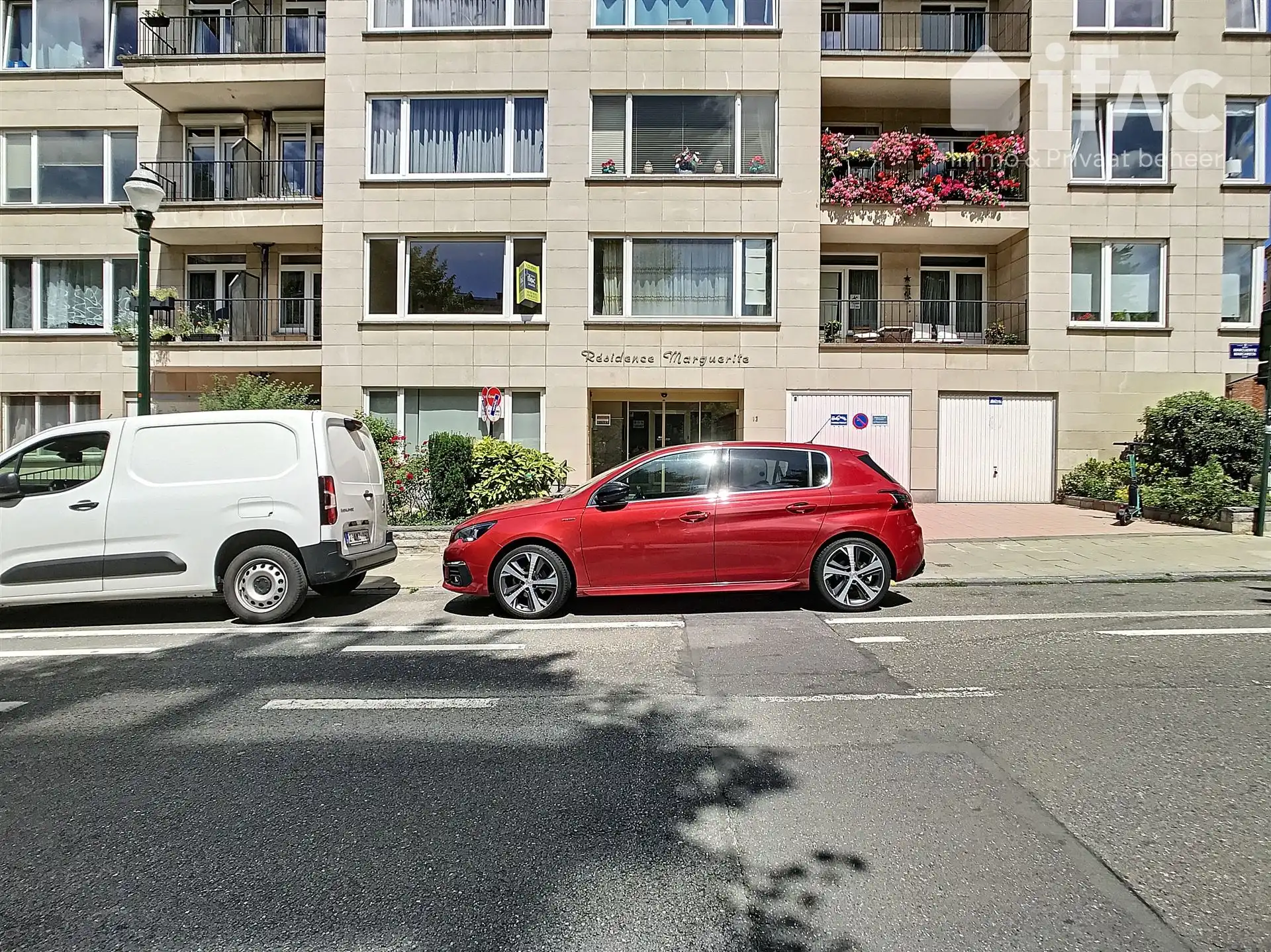 Ruim en goed gelegen appartement foto 18