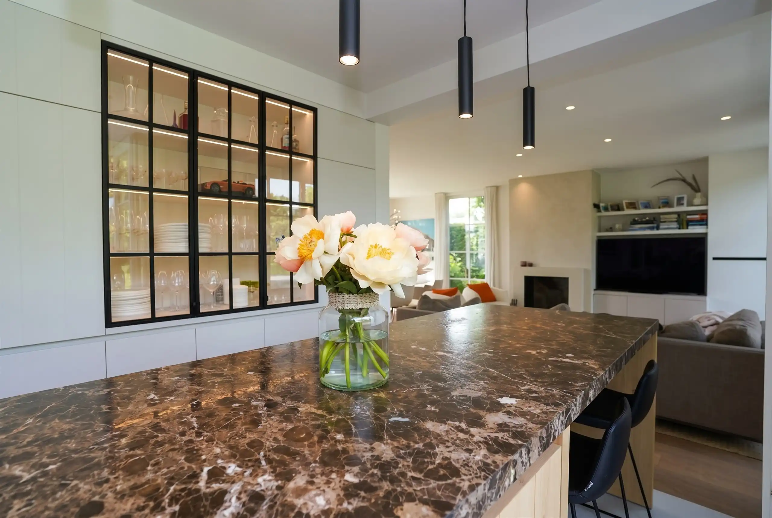 IN AANTOCHT!  Prachtige, alleenstaande  bijoux op 1.245 m²  foto 14