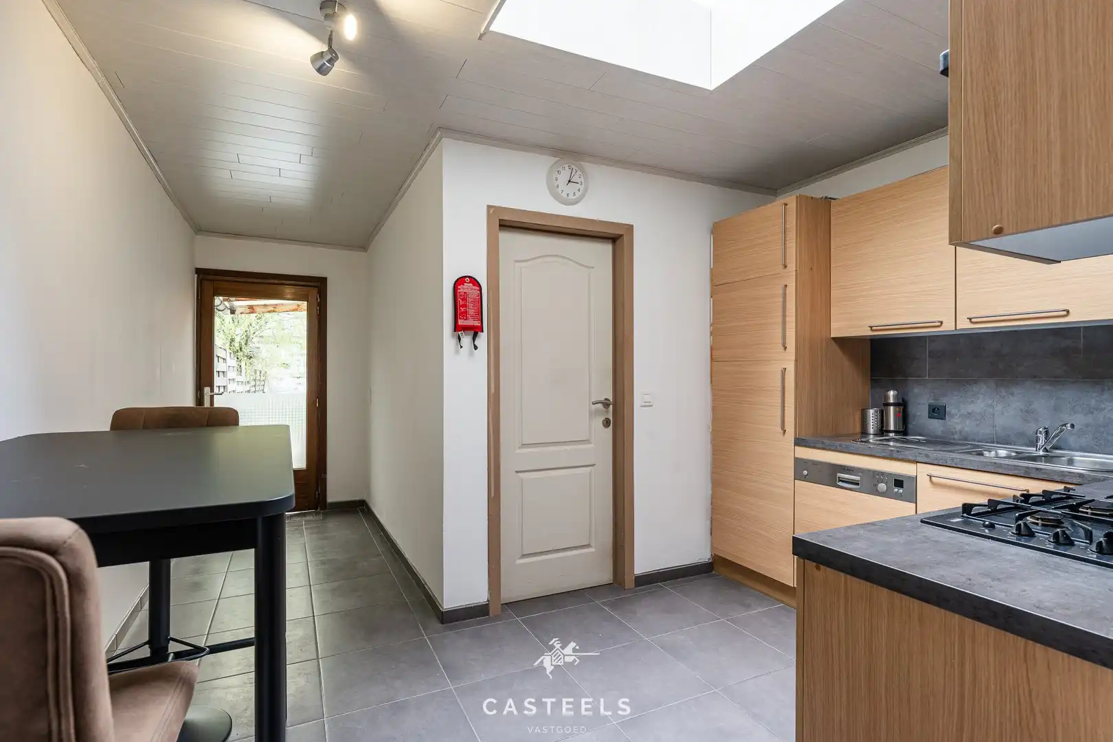 Gezinswoning met potentieel te koop in Mariakerke foto 5