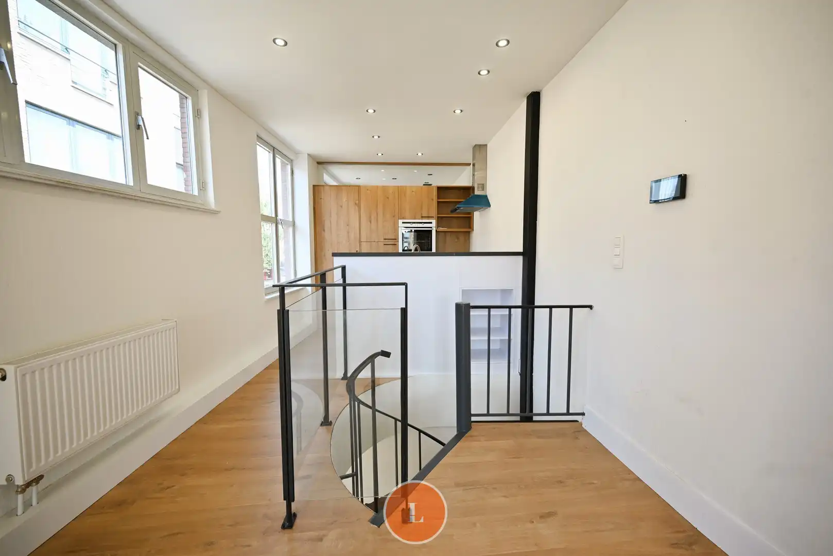 Handelspand met woonst op een toplocatie foto 7