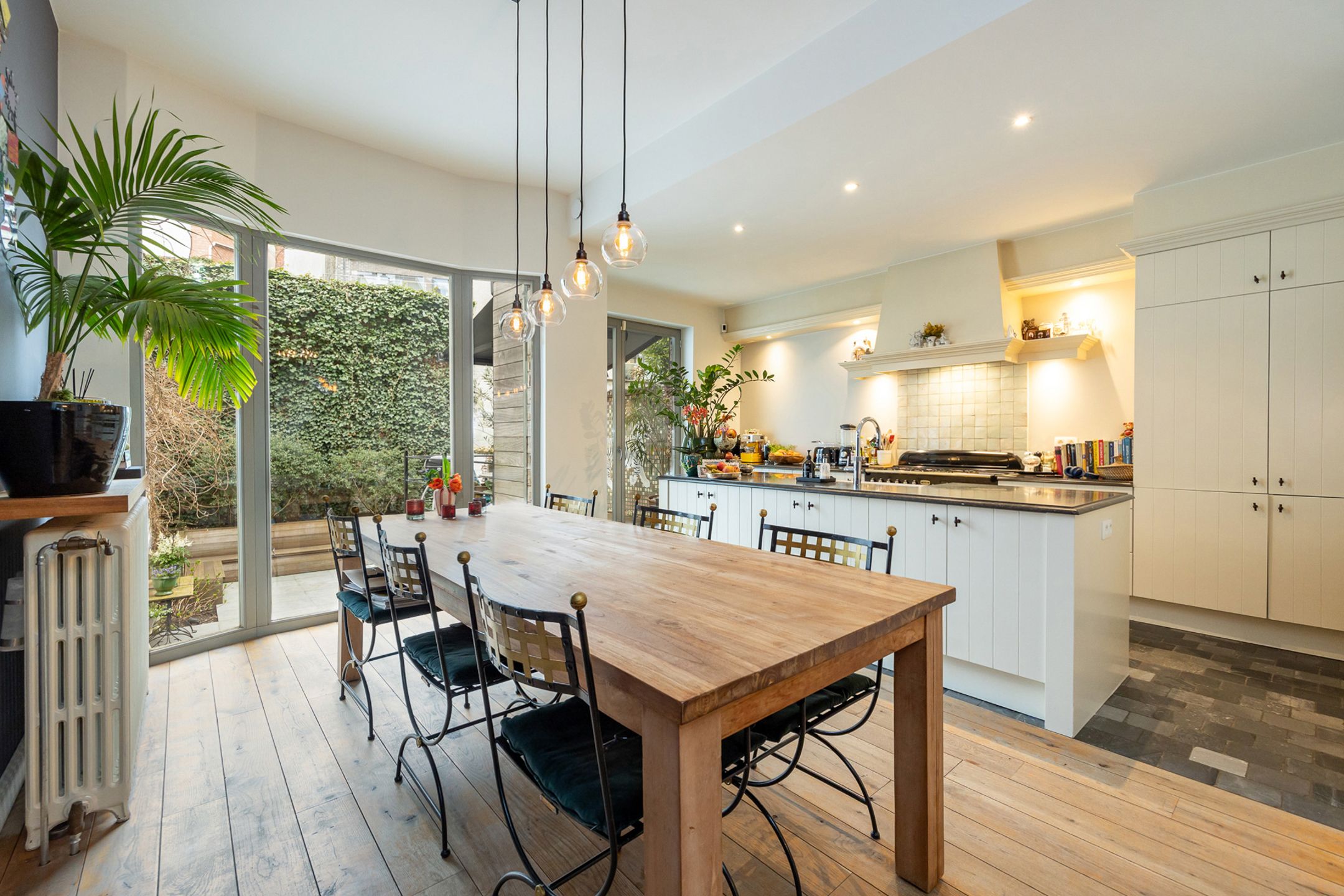 ANTWERPEN - Charmante herenwoning met tuin en garage foto 5