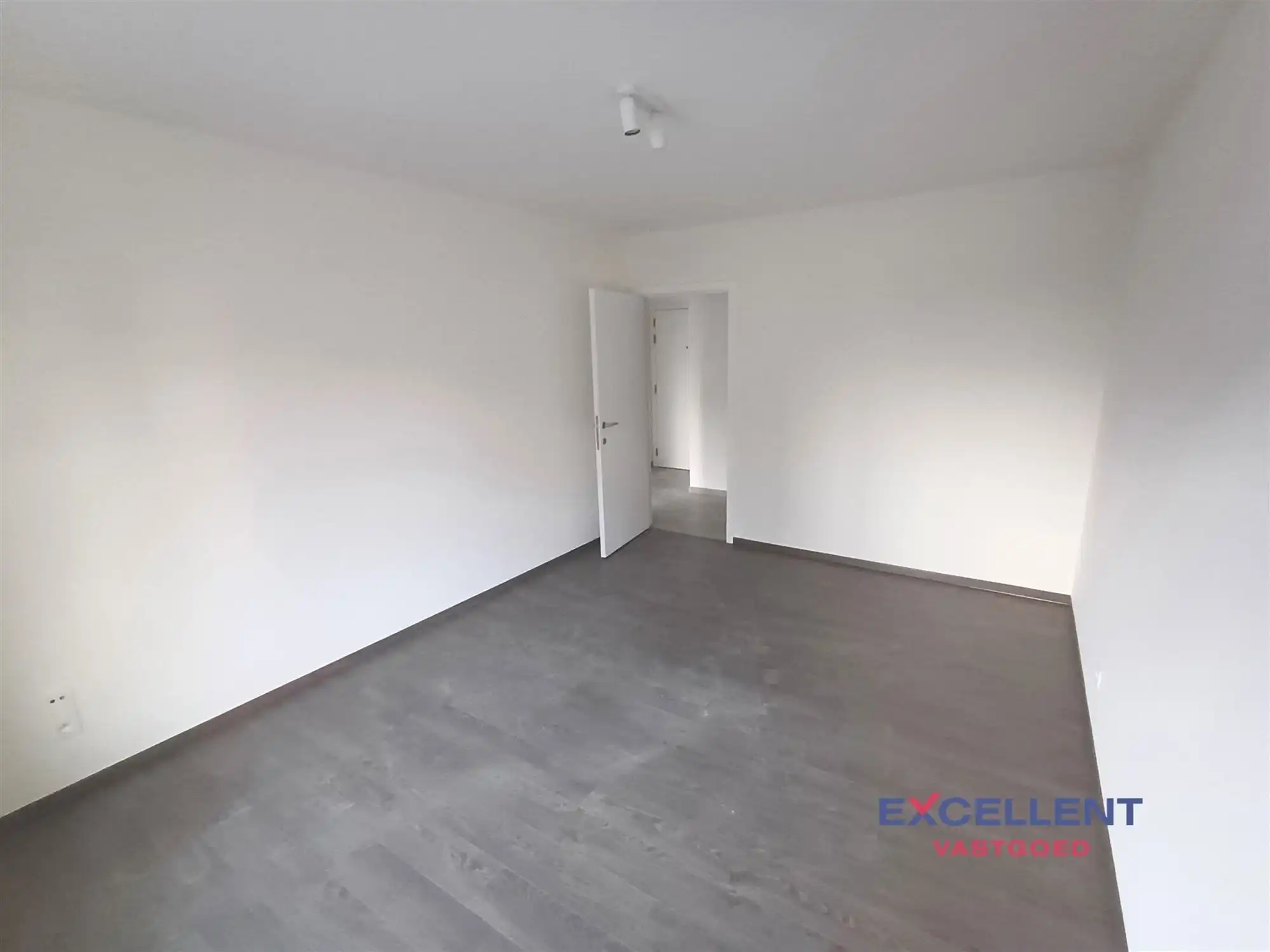 Rustig gelegen instapklaar appartement met autostaanplaats in Vinkt foto 7