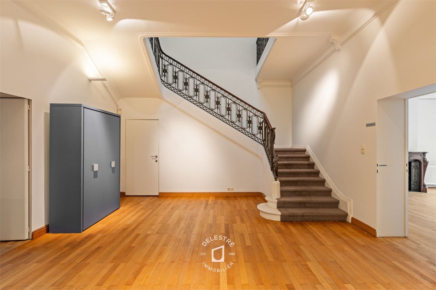 UNIEK KANTOORGEBOUW NABIJ WARANDEPARK foto 2