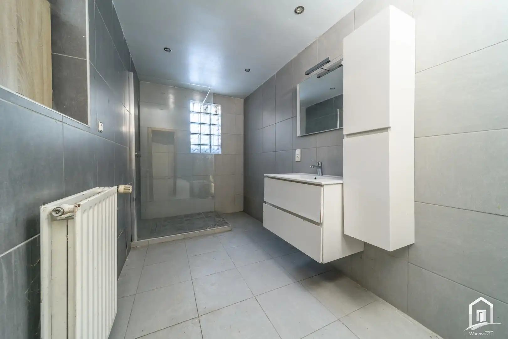 Totaal te renoveren gezinswoning te Erembodegem foto 6