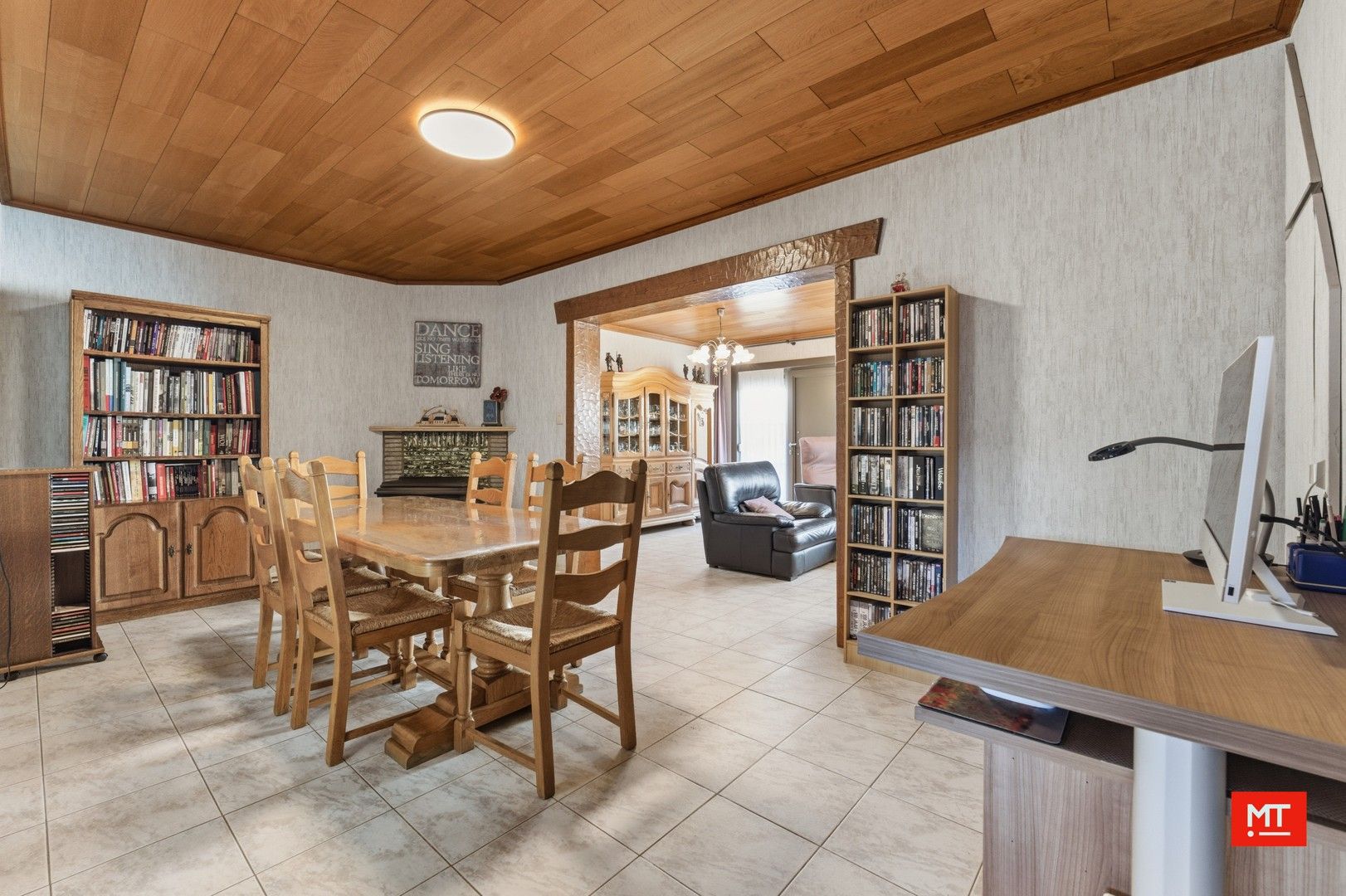 Woning met 3 slaapkamers en dubbele garage te koop in De Marul foto 4