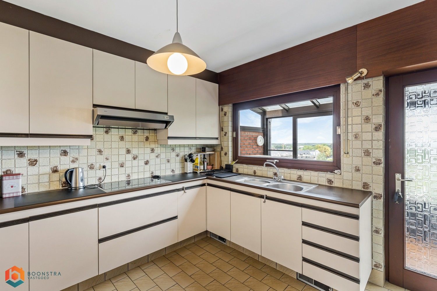 Instapklare woning met garage op sublieme locatie foto 9