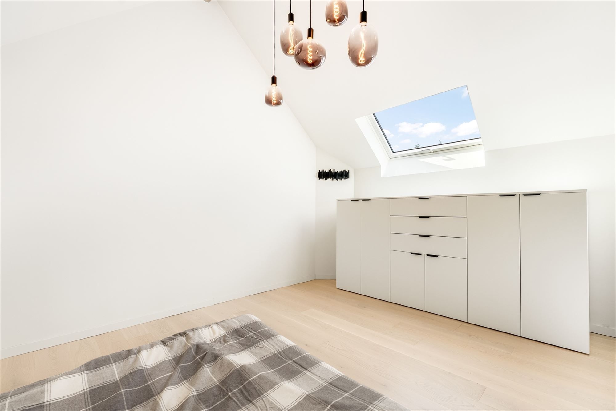 KNAP GERENOVEERD, LICHTRIJK APPARTEMENT (129M²) MET 3 SLAAPKAMERS TE HALEN foto 20