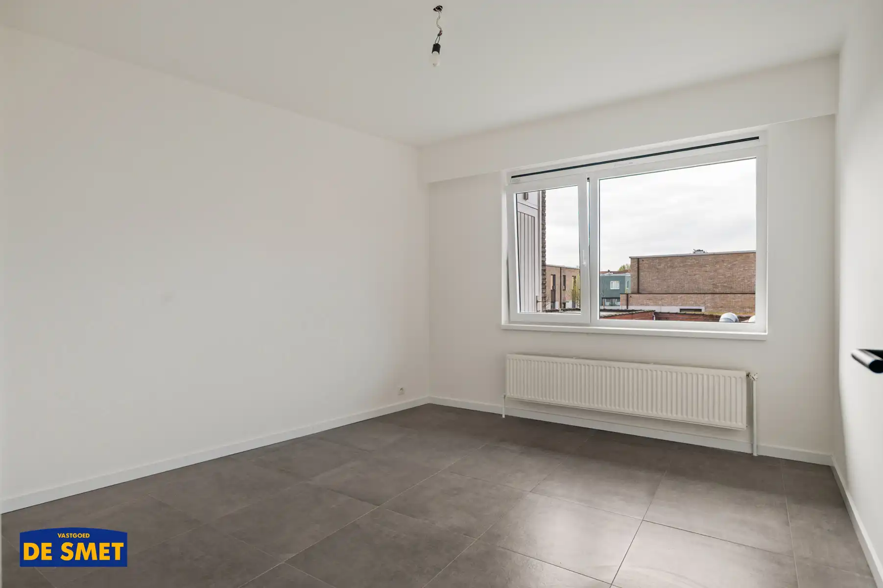 Volledig vernieuwd én geschilderd appartement in het centrum foto 15