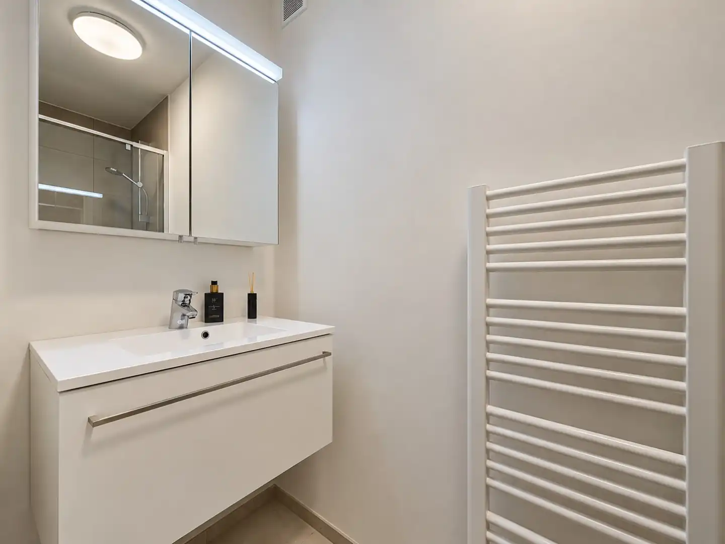 Instapklaar éénslaapkamerappartement met zongericht terras te Nieuwpoort-Bad foto 7