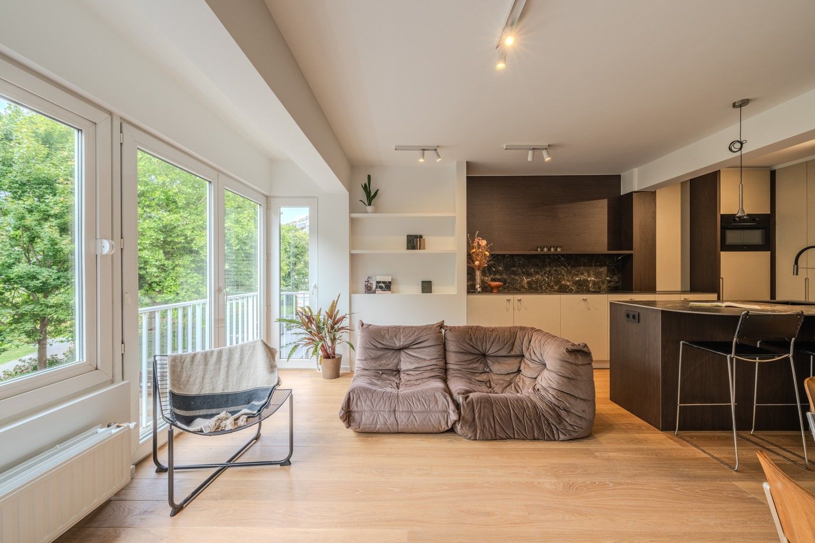 Gerenoveerd appartement op topligging foto 7