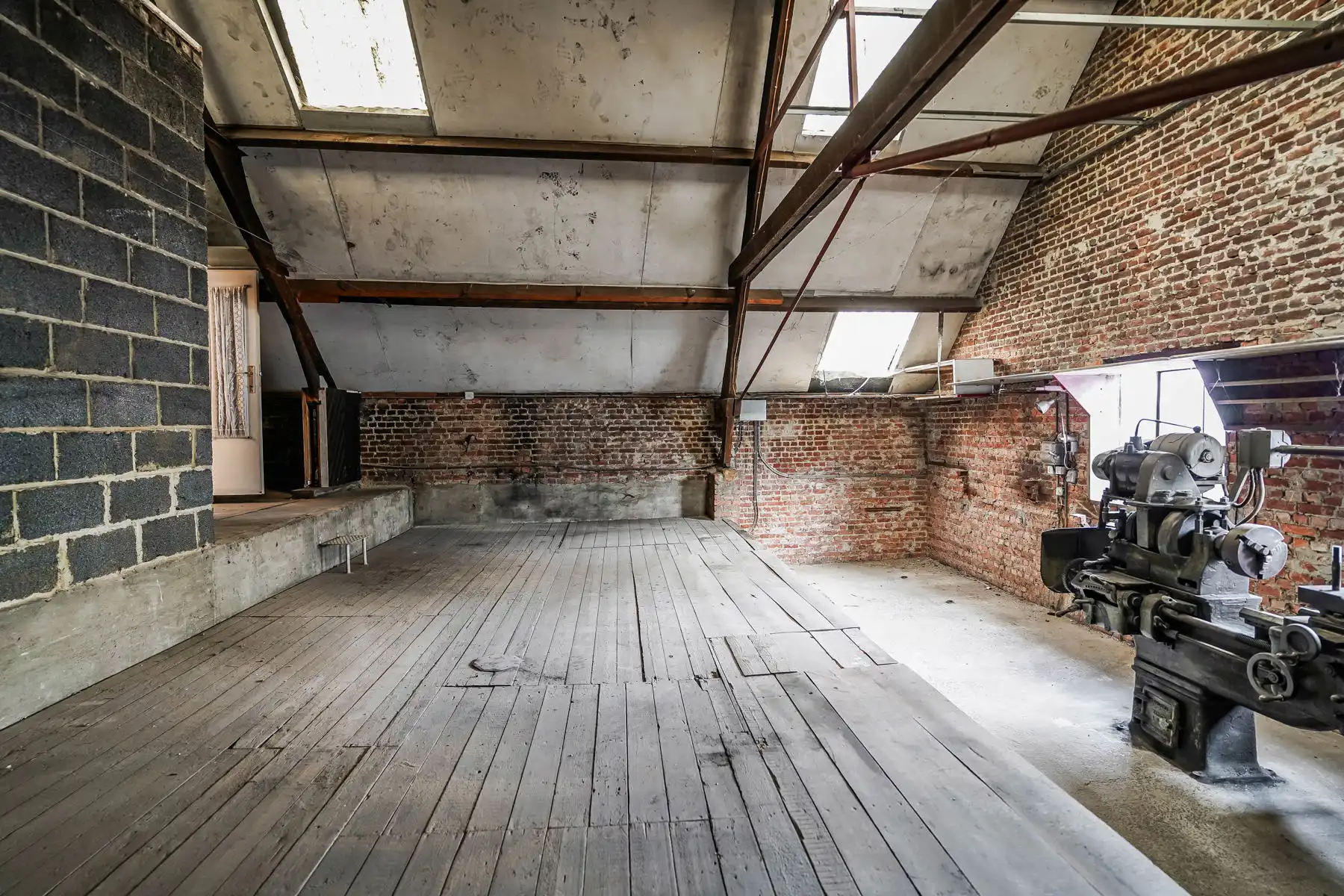 Te renoveren woning met werkplaats en ruim perceel in landelijke omgeving te Londerzeel. foto 22