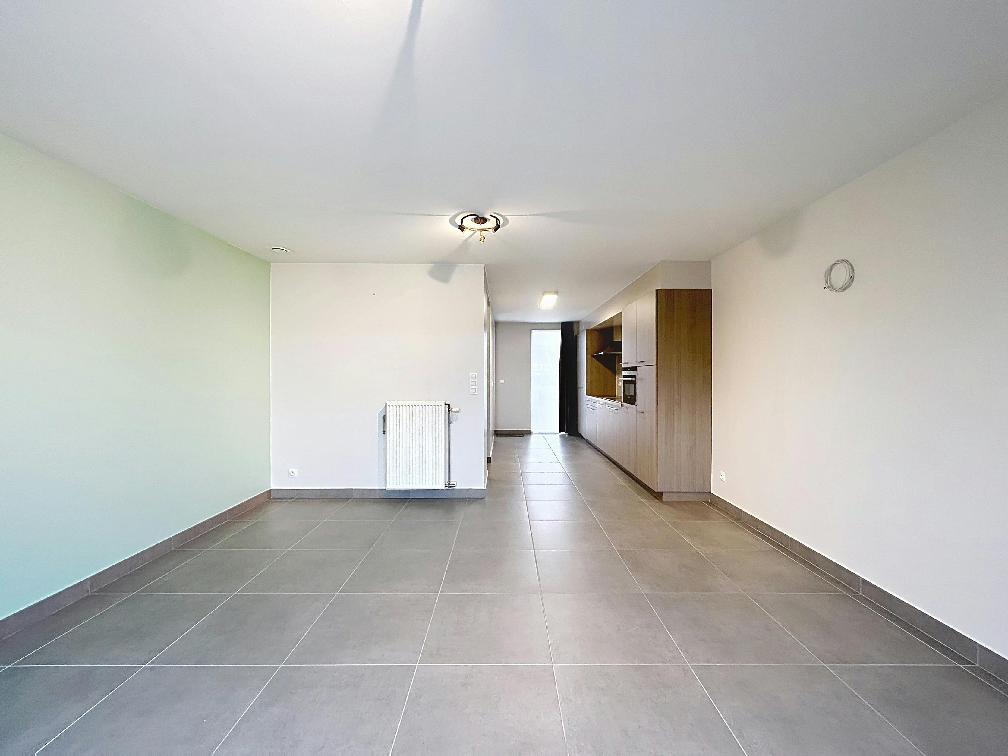 Half-open woning te huur in Heule foto 2