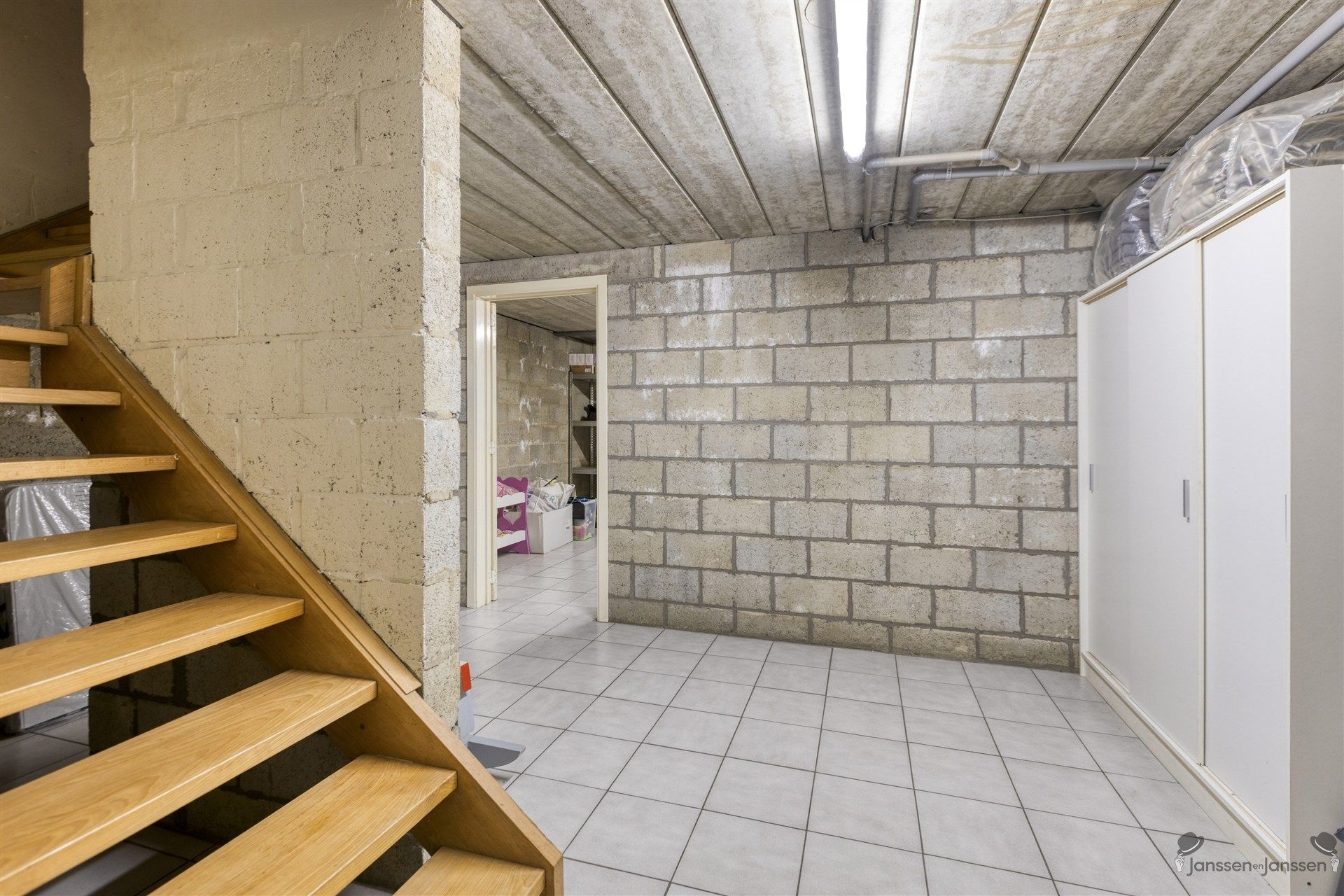 Instapklare recent vernieuwde gezinswoning foto 21