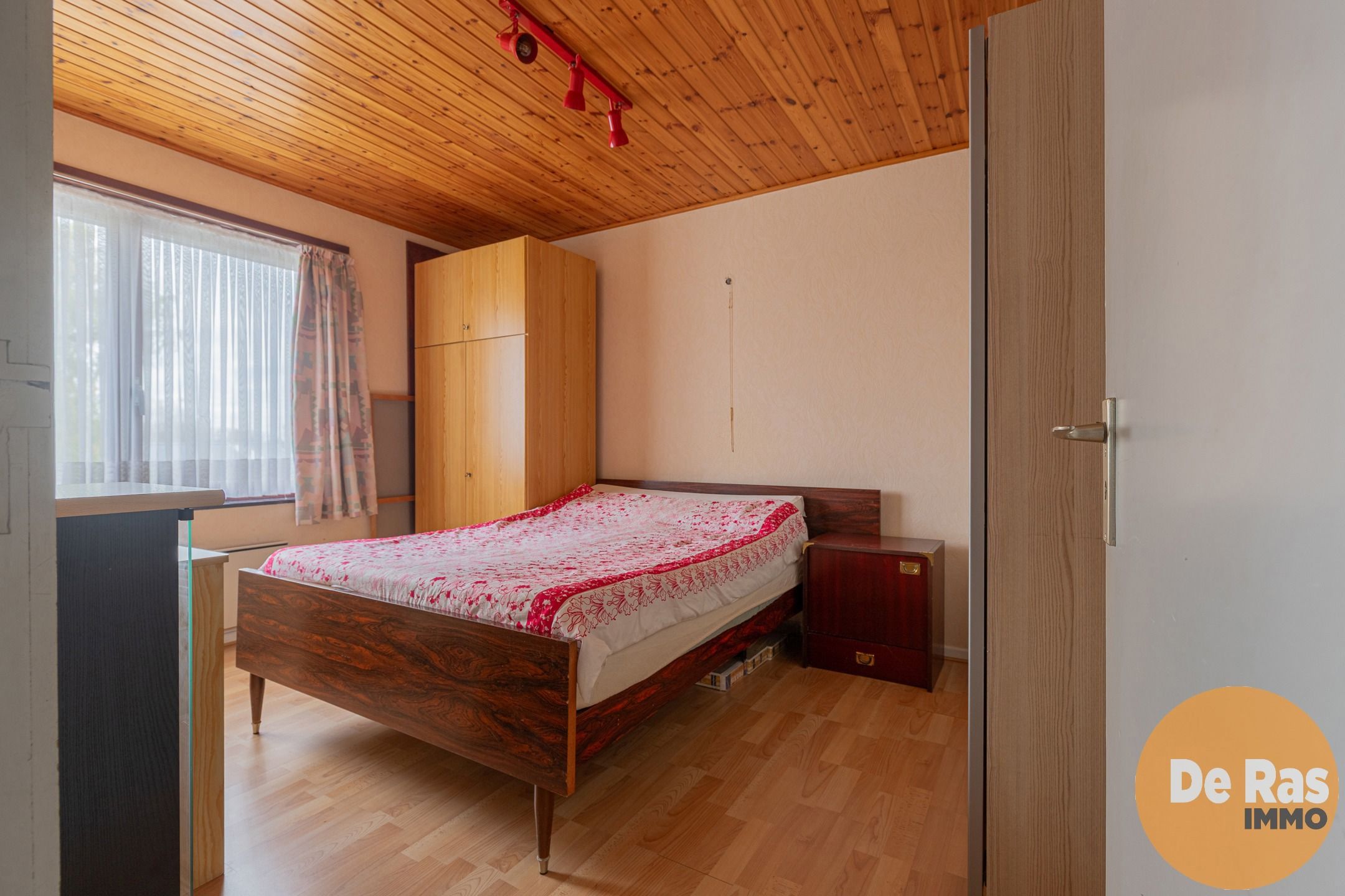 ERPE-MERE - Ruime gezinswoning in residentiële wijk foto 12