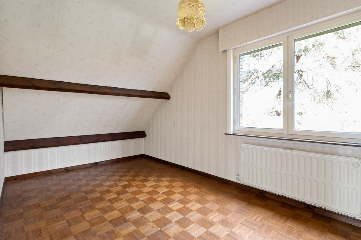 Charmant te renoveren woning op 2192m² aan de voet van het Zoerselbos. foto 12