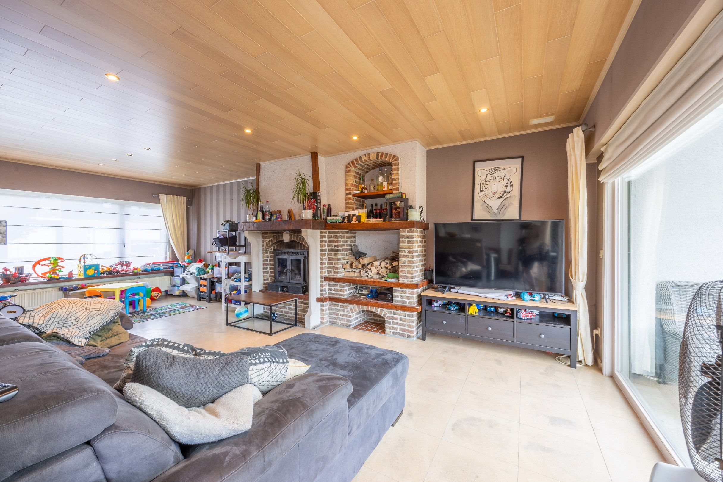 KLOEKE HALFOPEN WONING MET TUIN EN GARAGE  foto 7