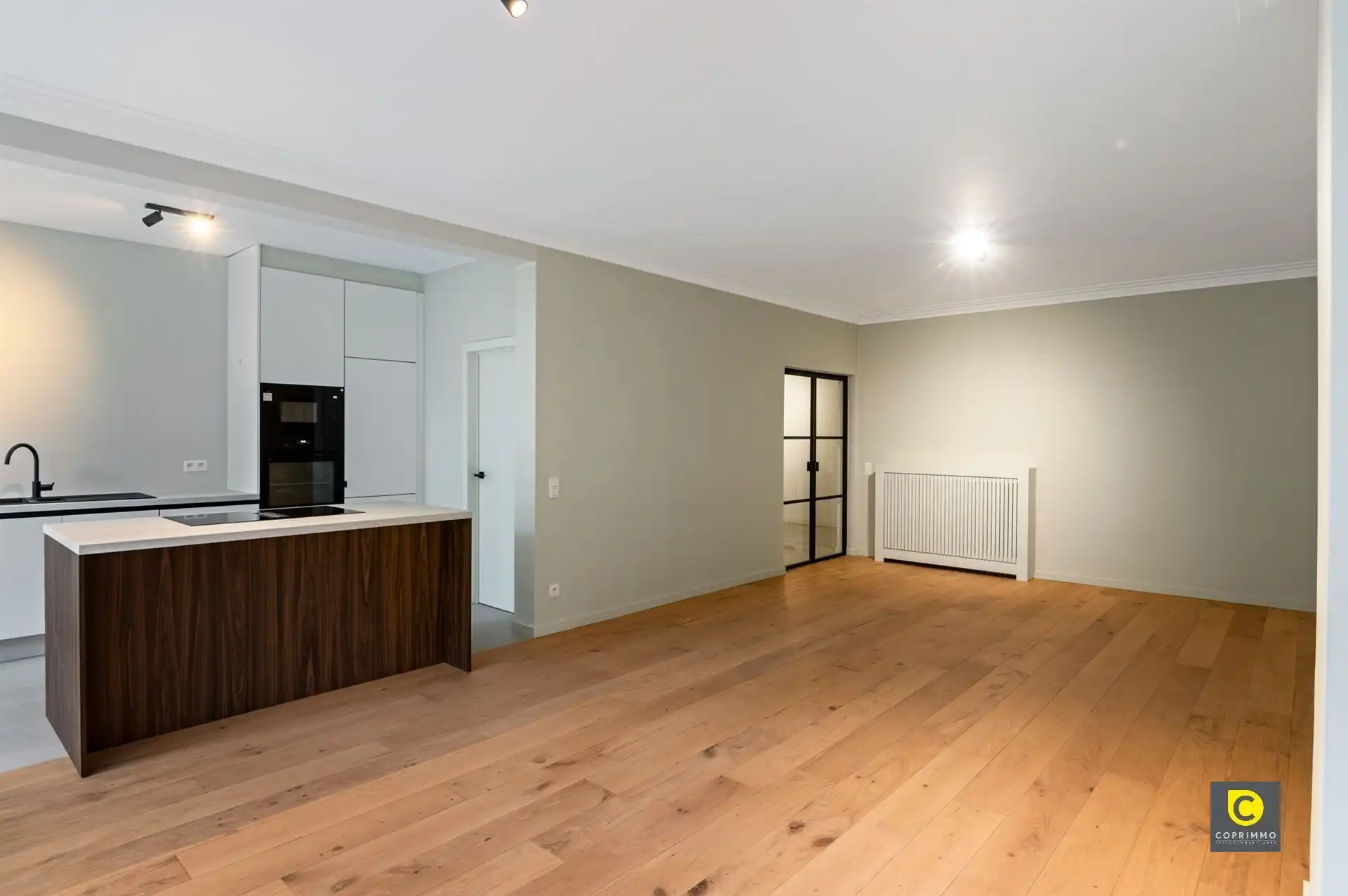 Hoogwaardig gerenoveerd 3 slpk app met P foto 3