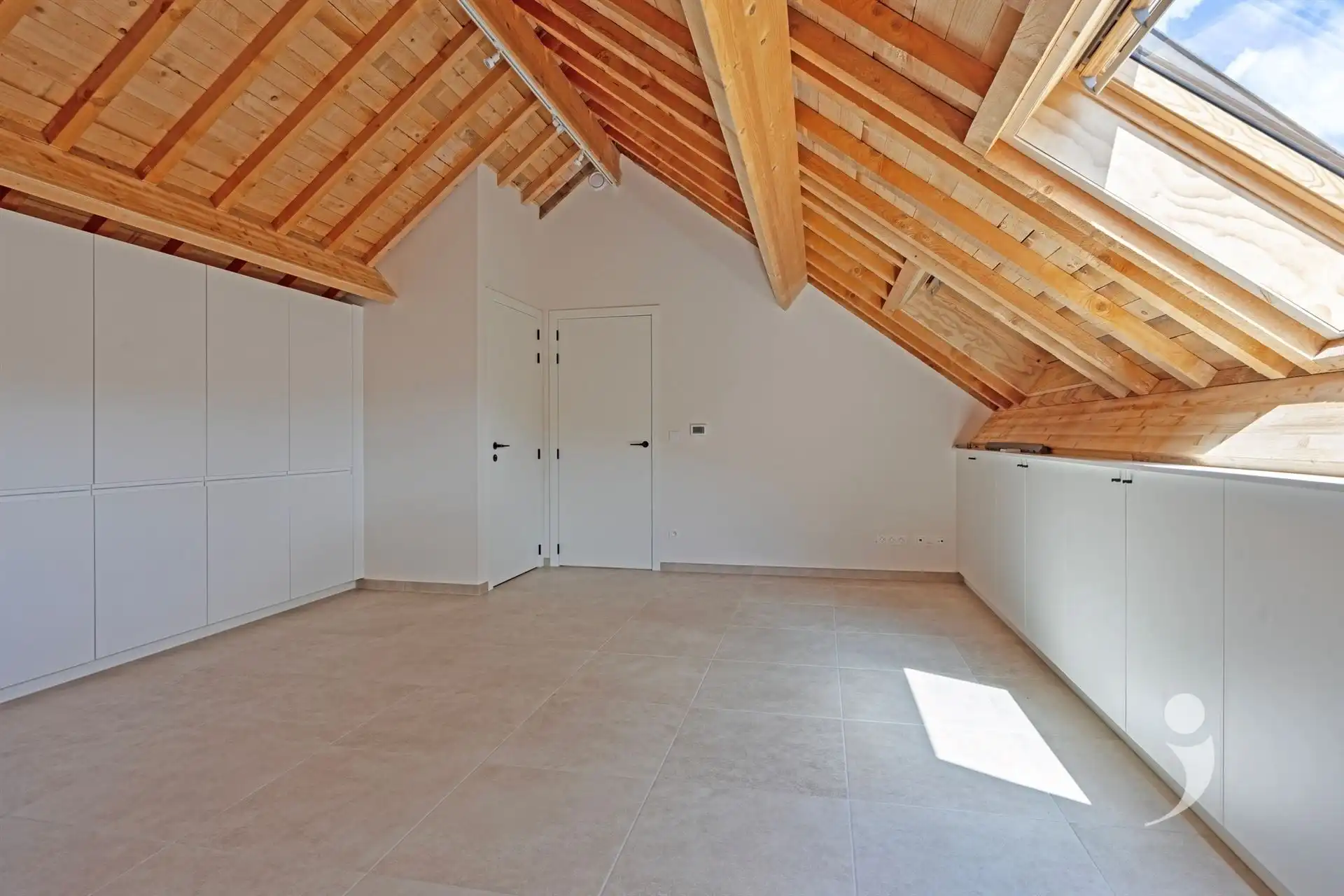 Riant huis met 5 slpk en 3 bdk - Co-housing mogelijk! foto 15