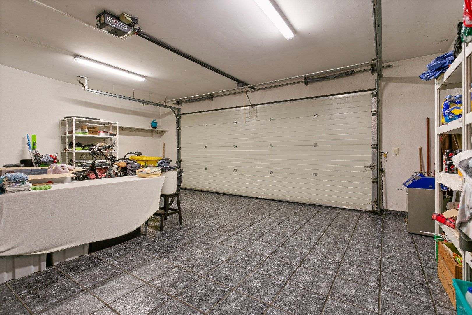 Zeer ruime onderkelderde woning met 3/4 slpks, rustig gelegen op 1.000 m² in het centrum! foto 15