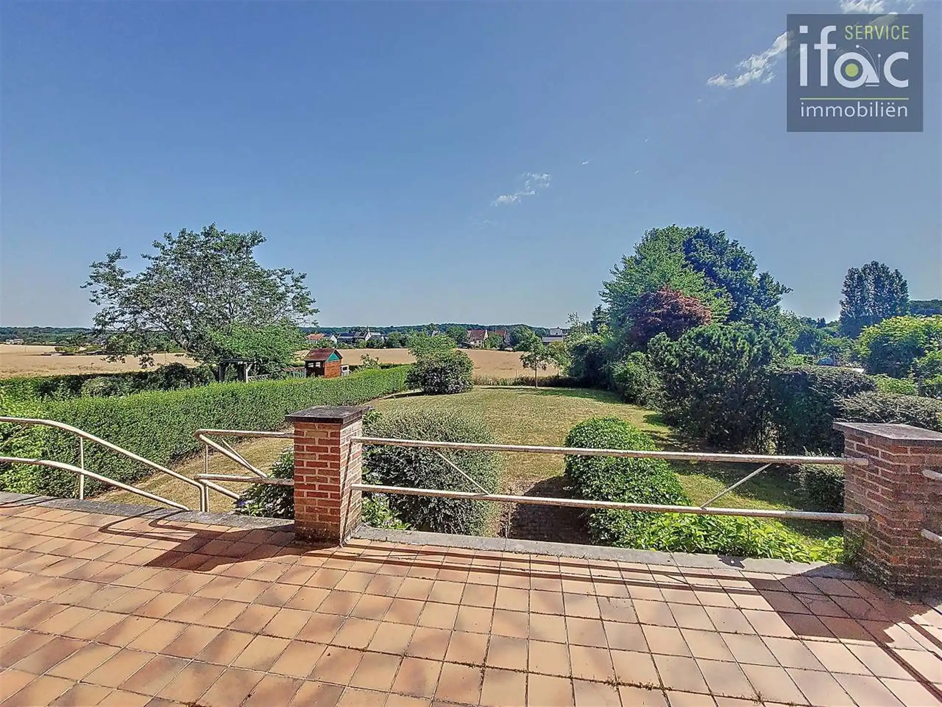 Fantastisch gelegen villa met panoramisch uitzicht  foto 6