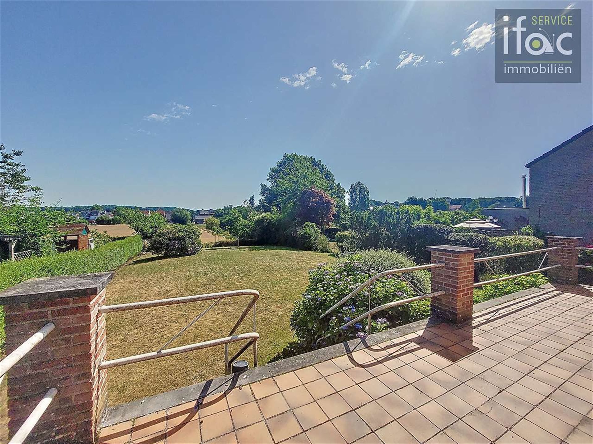 Fantastisch gelegen villa met panoramisch uitzicht  foto 6