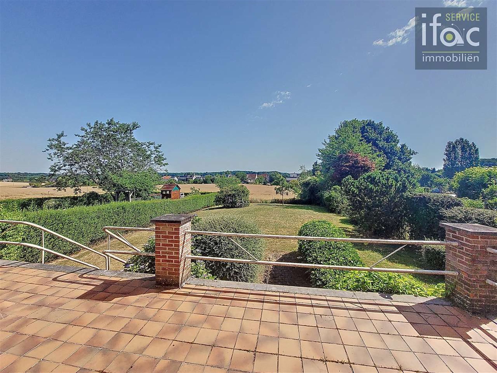 Fantastisch gelegen villa met panoramisch uitzicht  foto 6