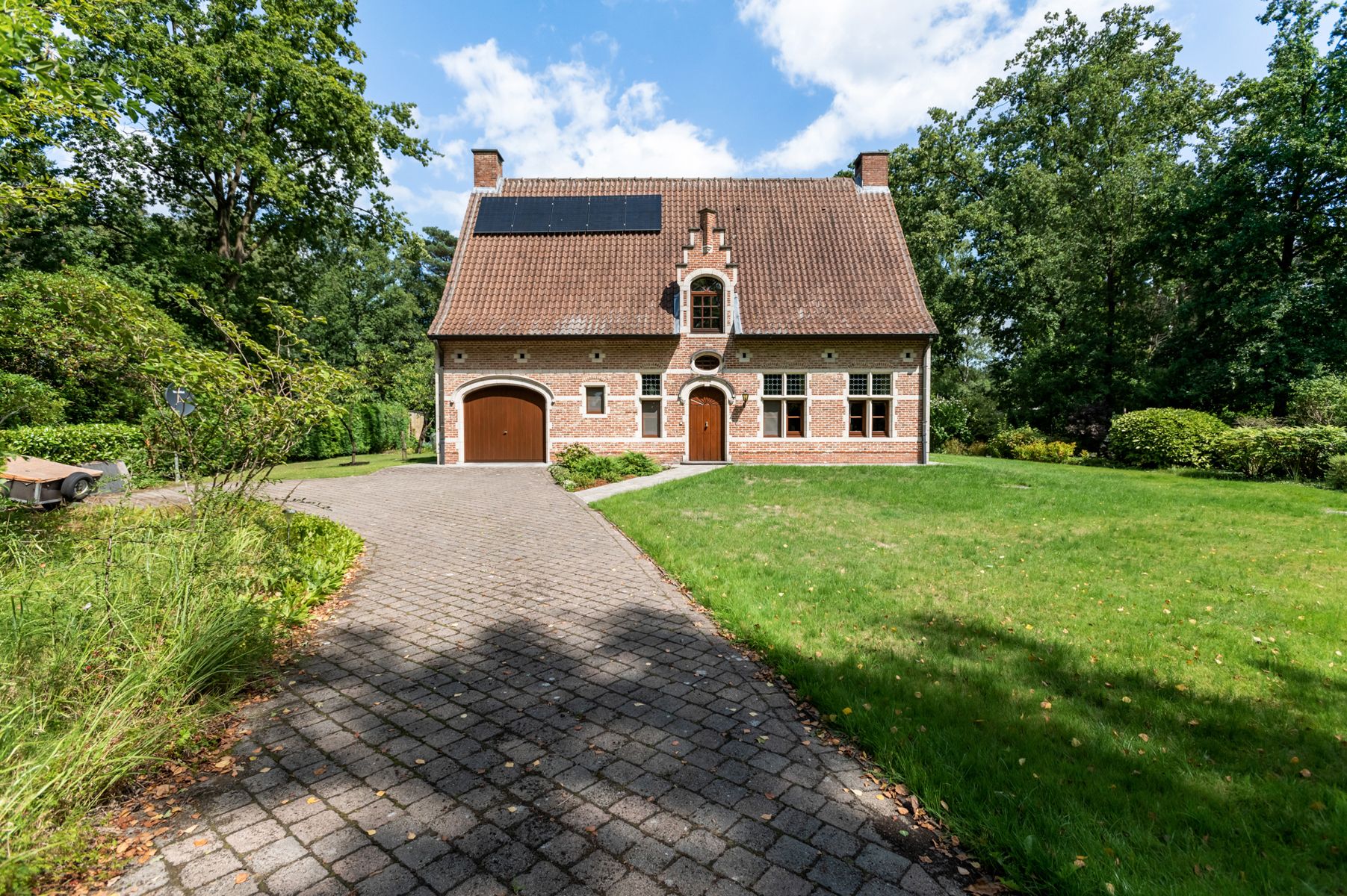 Goed onderhouden villa met prachtige tuin op ca. 3.136 m2. foto 31