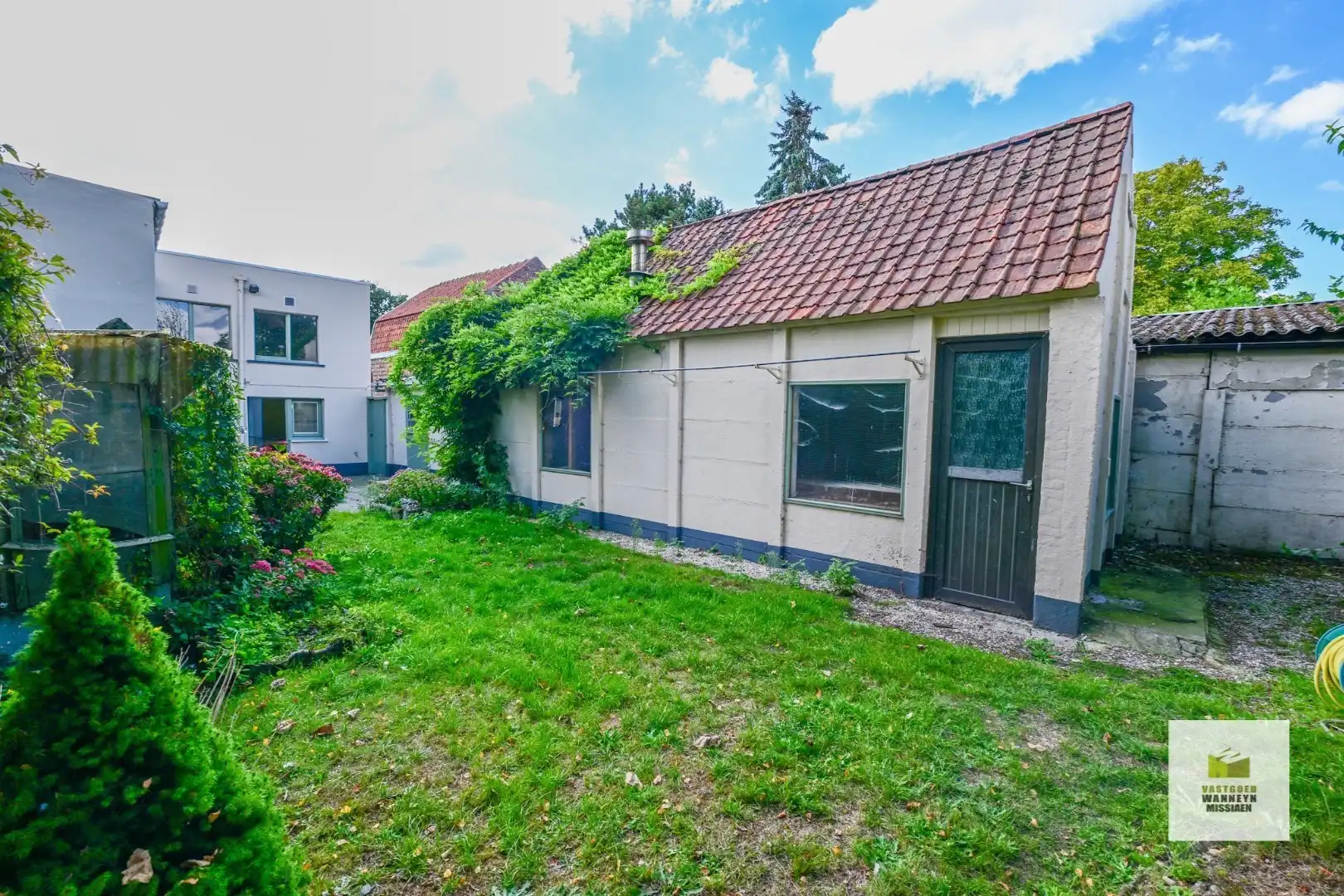 Rustig gelegen grond met af te breken woning op 728m2 foto 21