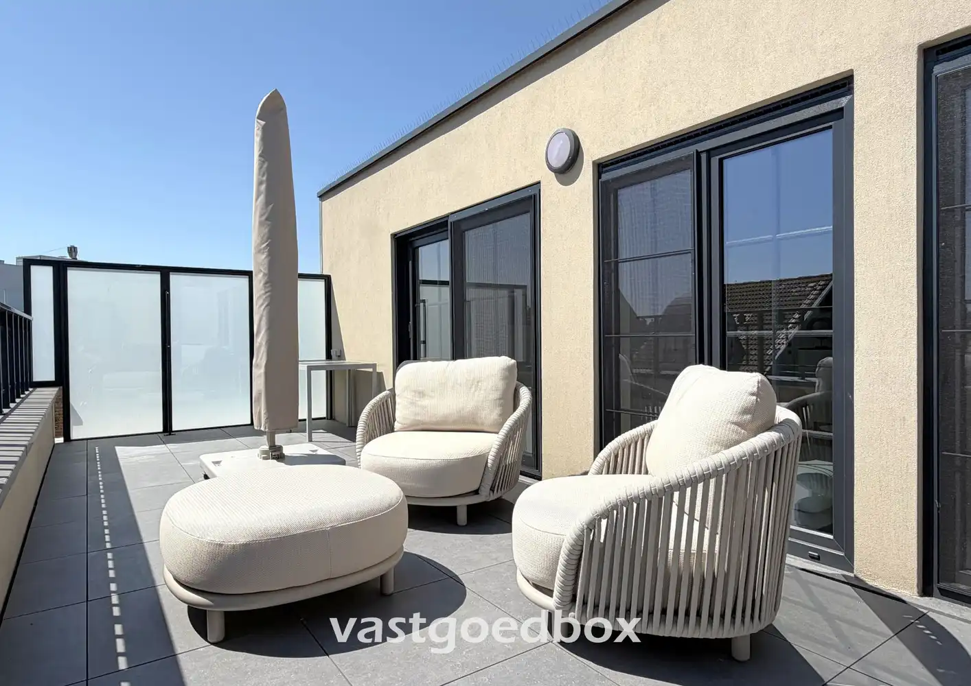 Unieke penthouse studio met 2 grote terrassen, centrum Oostende foto {{pictureIndex}}