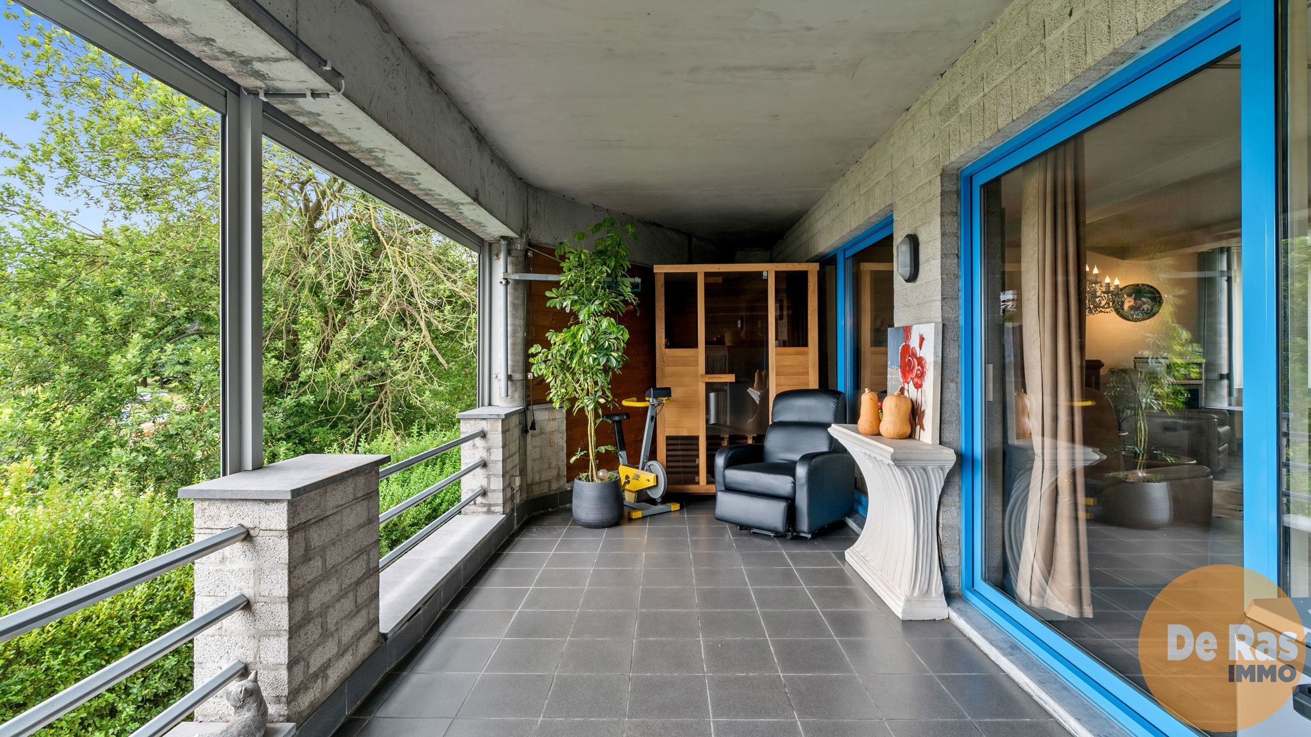 KALKEN  - Zeer centraal gelegen handelspand met ruim appartement foto 22