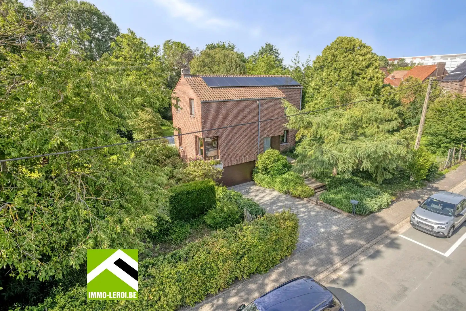 Instapklare villa met prachtige tuin op wandelafstand van het stadscentrum van Tongeren foto {{pictureIndex}}
