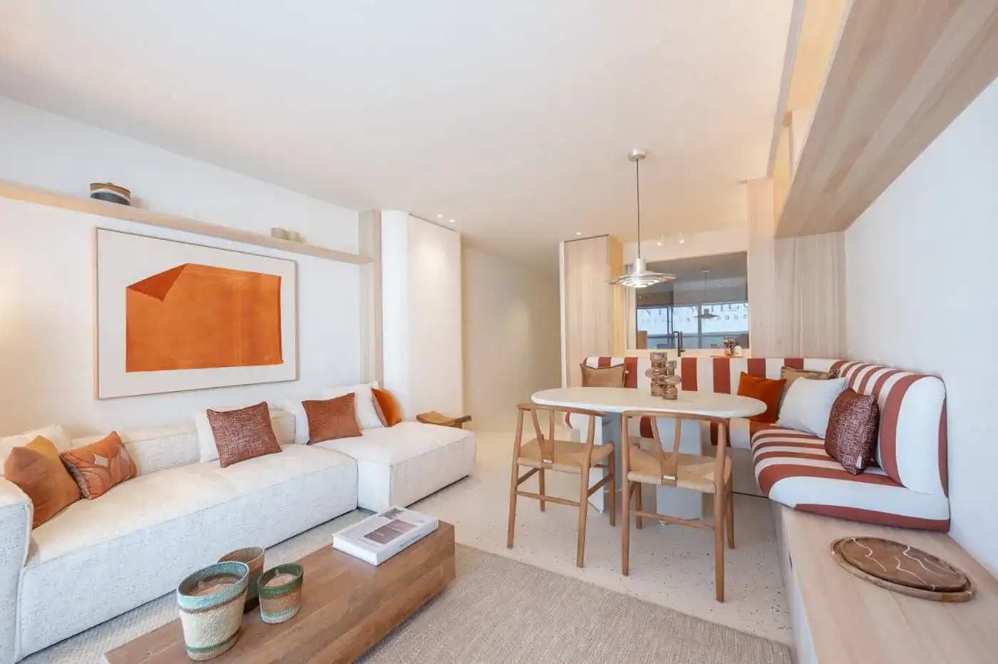 Exclusief gerenoveerd appartement met frontaal zeezicht op toplocatie in het Zoute foto 6