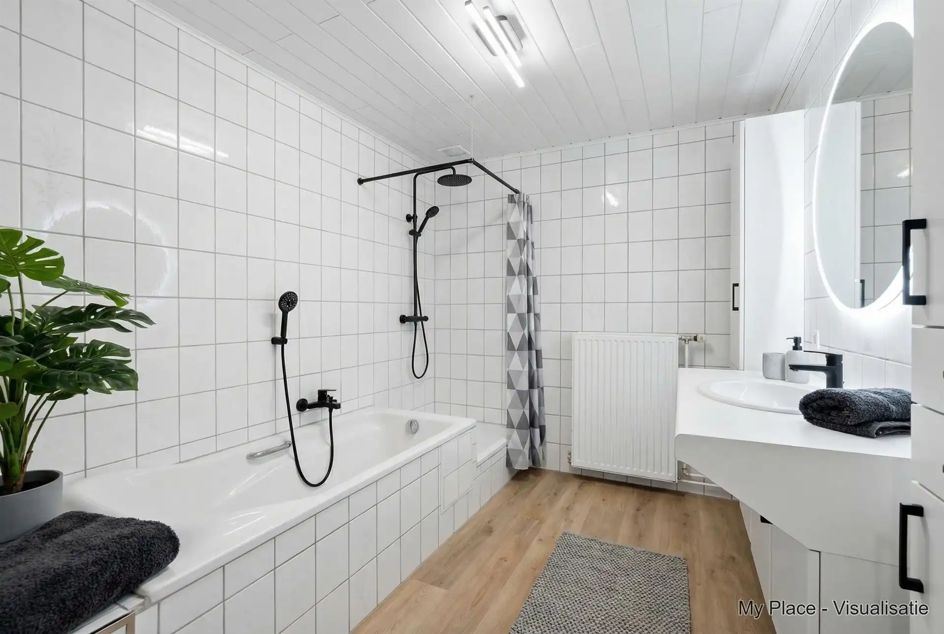 Renovatiewoning met garage en tuin. foto 16