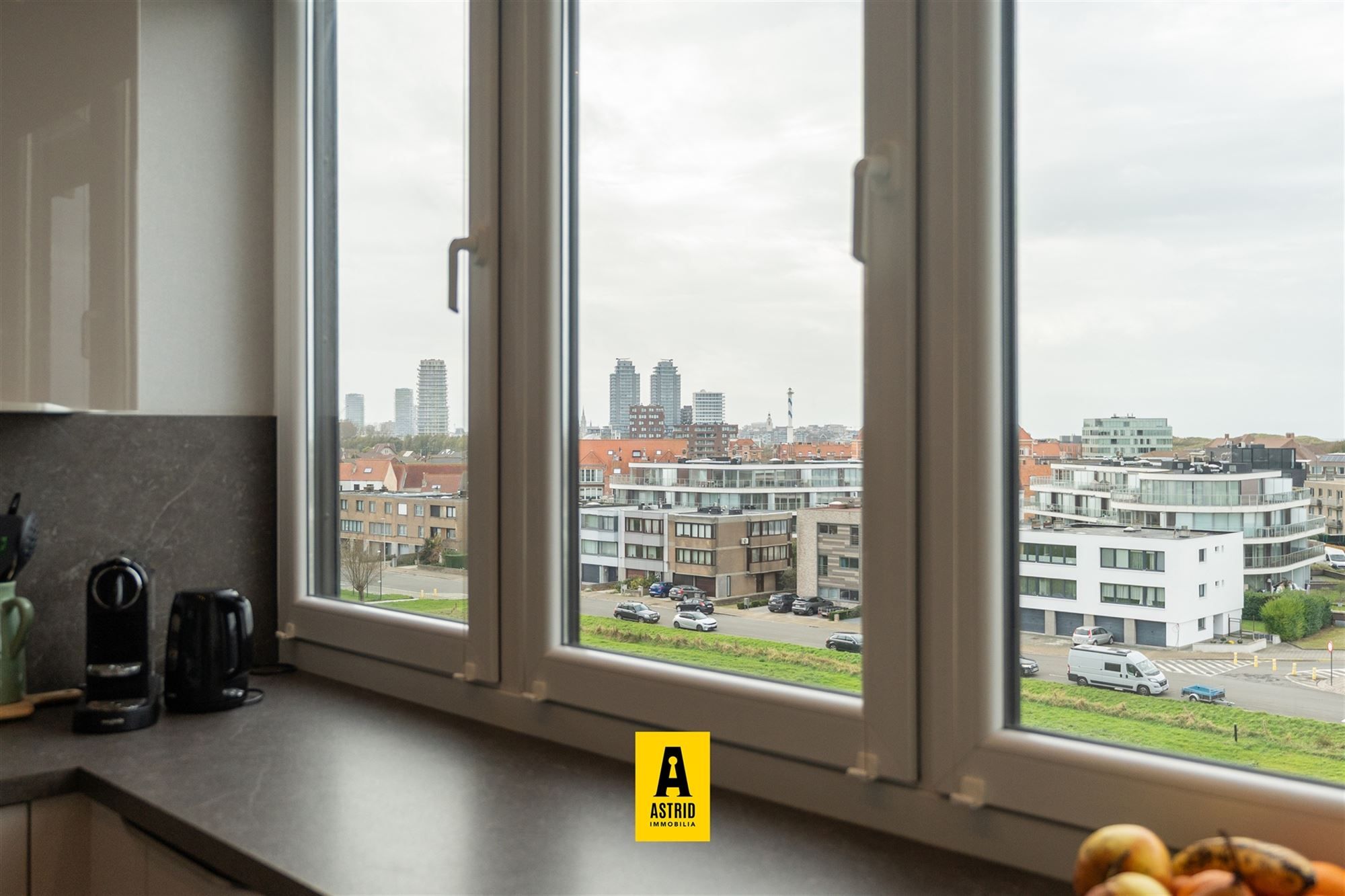 Volledig gerenoveerd appartement met zeezicht in Bredene foto 19