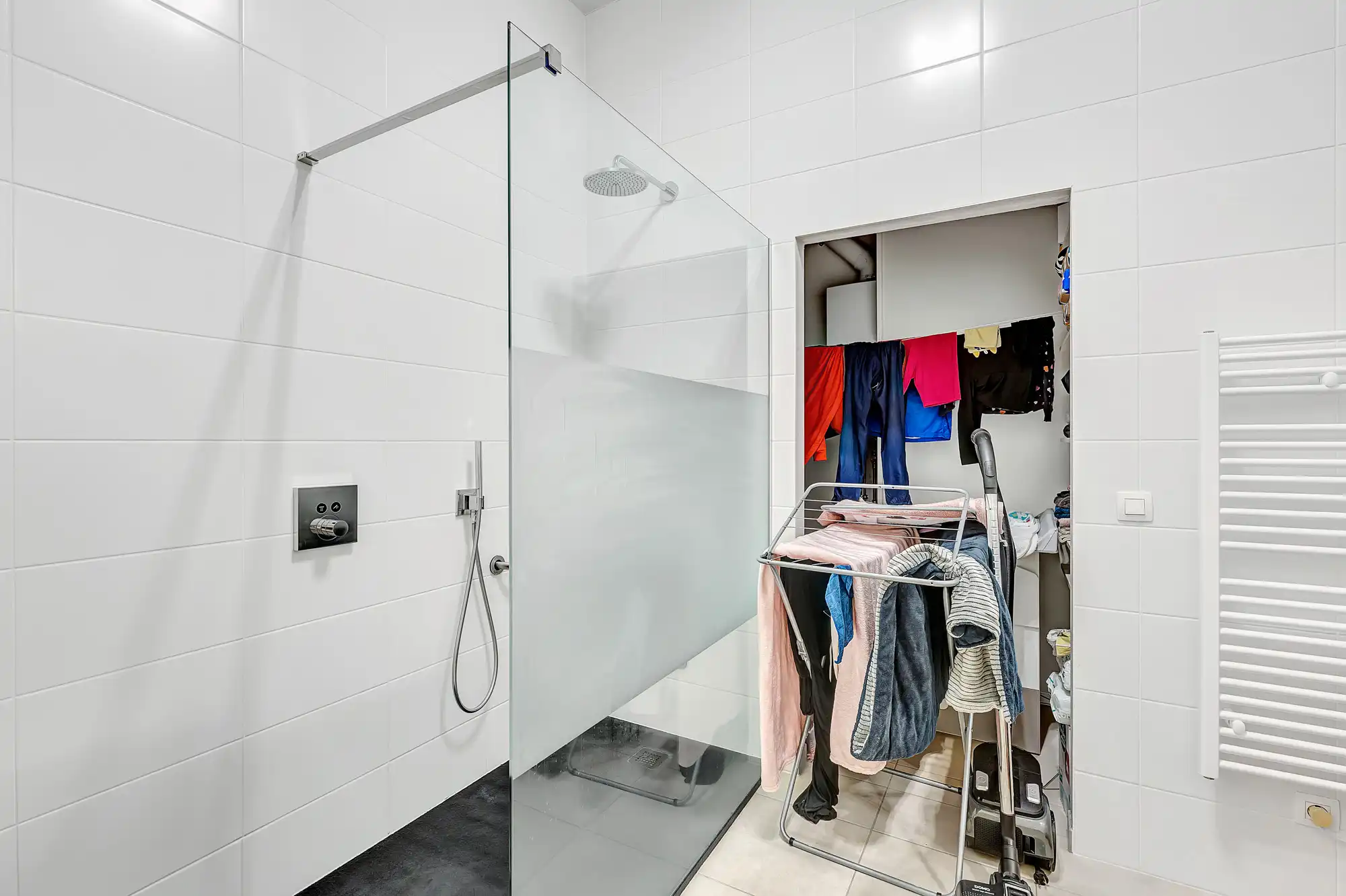 Recent en ruim gelijkvloers app met ruim terras foto 17