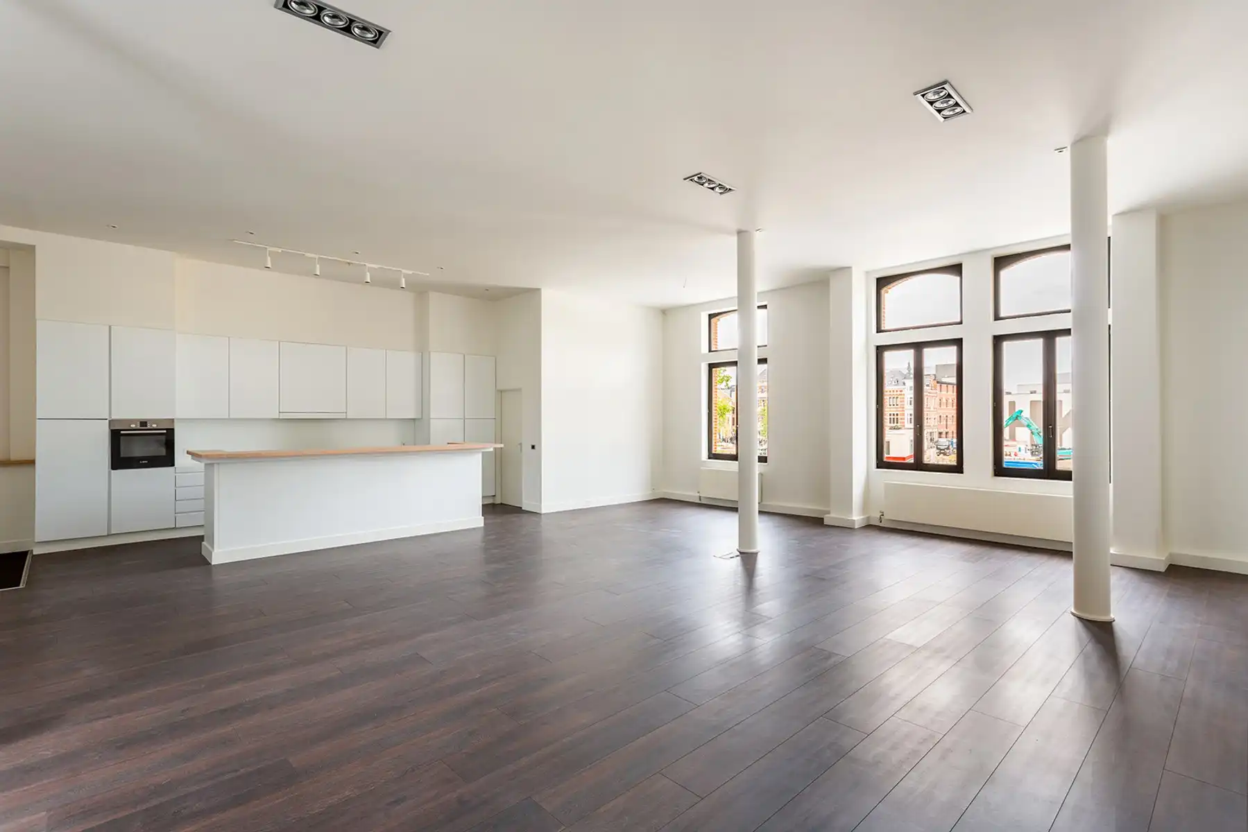 Prachtige loft in historisch gebouw op absolute top locatie! foto {{pictureIndex}}