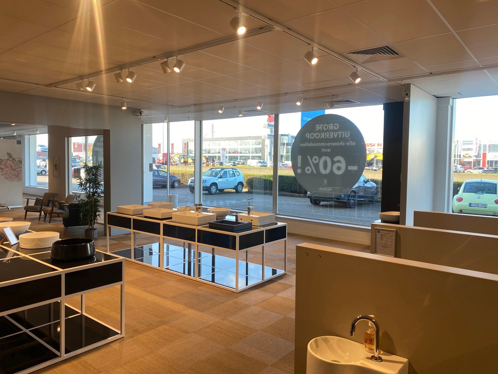 Te Huur: Toonzaal van ca. 2.054 m² op AAA-locatie foto 19