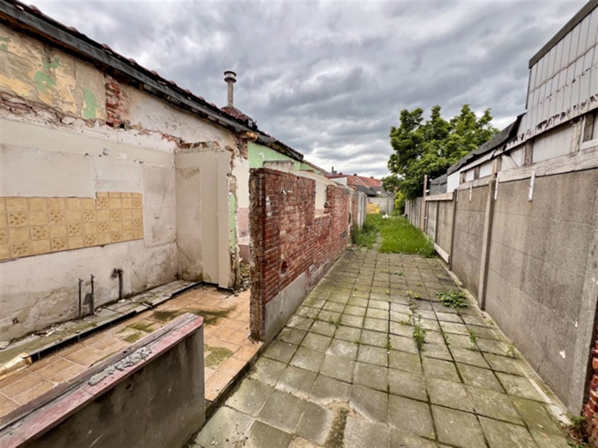 Te renoveren stadswoning met 4 slaapkamers foto 12