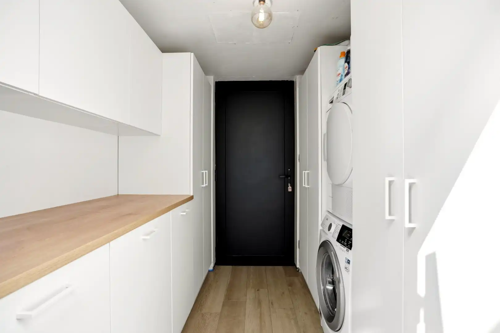 Uitzonderlijk knap gerenoveerde woning in Bavikhove met zonnige tuin, gelijkvloerse kamer en 3 slaapkamers foto 22