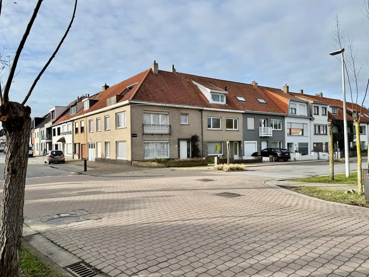 Hoofdfoto van de publicatie: Te renoveren hoekwoning nabij het charmante Oude Knokke.