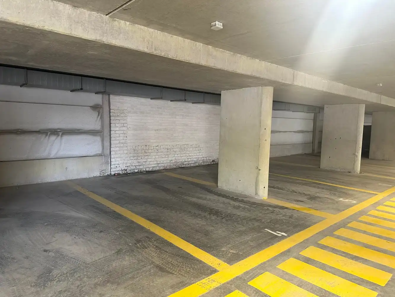 PARKINGCOMPLEX GREEN C foto 3